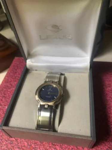 Relógio de luxo Lexus