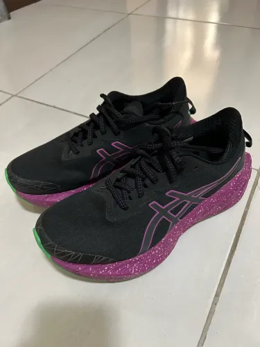 Asics novablast 4