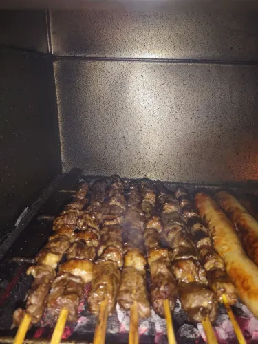 Vende-se espetinho