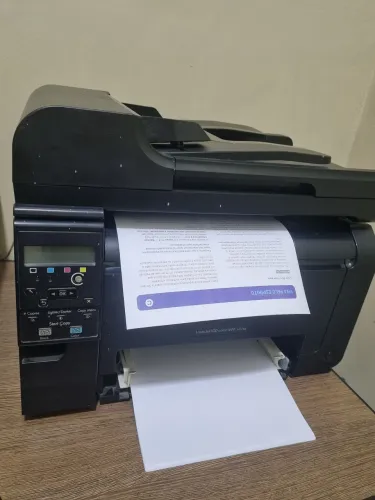 Impressora Multifuncional LaserJet 100 color MFP M1750
