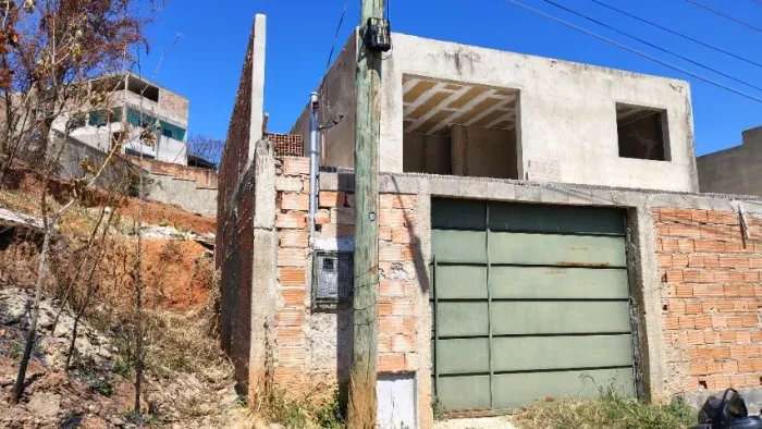 Meio Lote Liberdade Santa Luzia