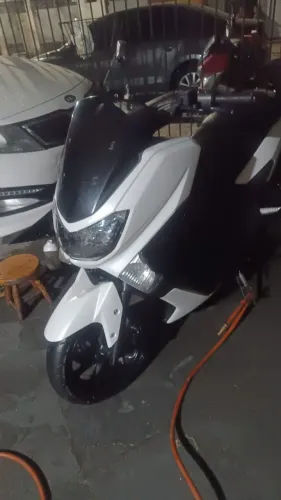 Vendo ou Troco Moto Nmax 160 ABS 2020 branca