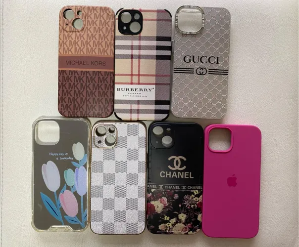 Capas de Celular Variadas - Michael Kors, Gucci, Chanel, Burberry e Apple