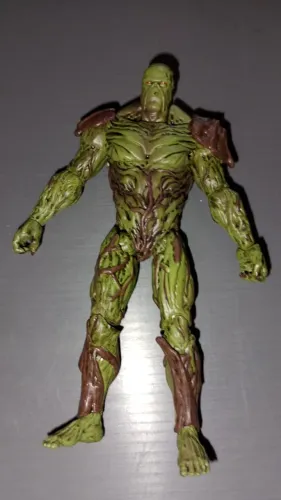ACTION FIGURE 1/18 MONSTRO DO PÂNTANO