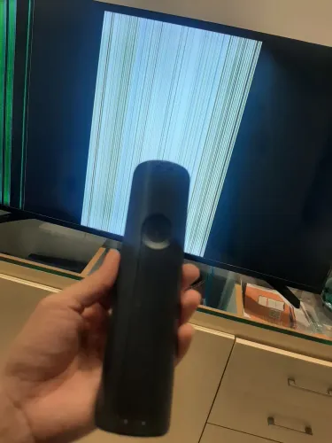 TV Samsung 43' UN43J5200AG Com defeito na tela - 900 (Negociavel)