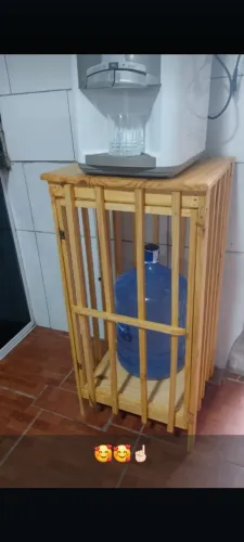Suporte para galão de água