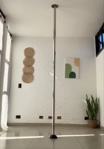 Barra de pole dance giratória e fixa