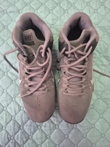 Tênis Nike cinza - usado