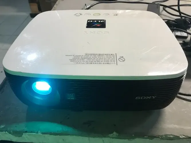 Projetor Sony VPL-ES3 2000 Lumens - Funcionando
