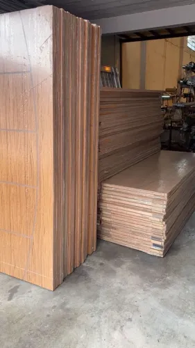 PORTA FRISADA ENCERADA DIRETO DA FÁBRICA