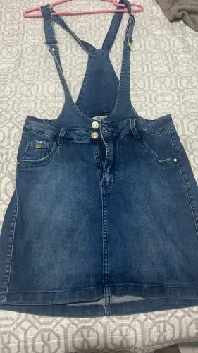 Vende-se roupas usadas da marca CKZ