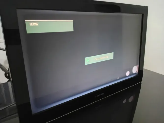 TV Samsung 32 LN32A550P LCD VGA RCA HDMI (detalhe na tela)