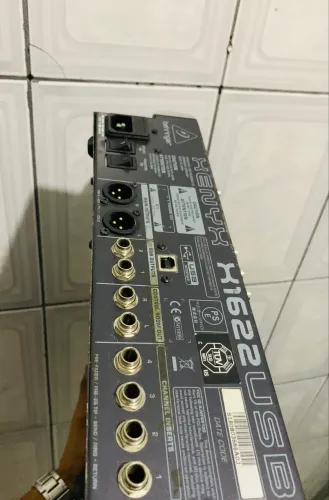 Mesa Behringer XENYX X1622USB.