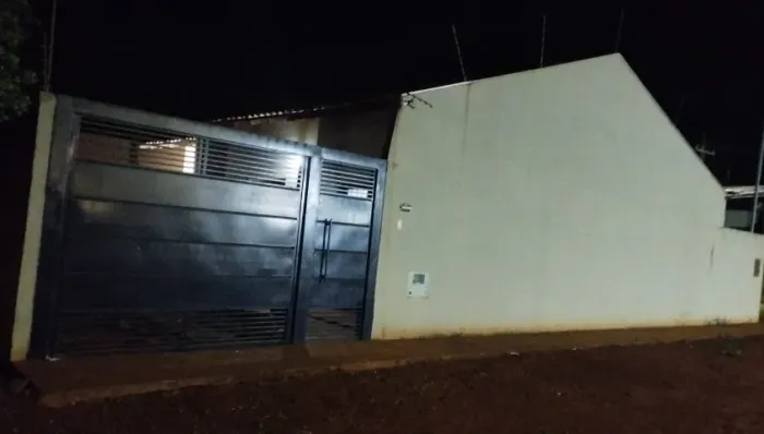 VENDE CASA FINANCIADA NO JARDIN INAPOLIS