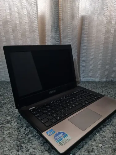 Asus i3 