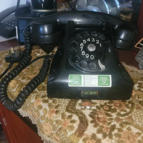 Telefone antigo