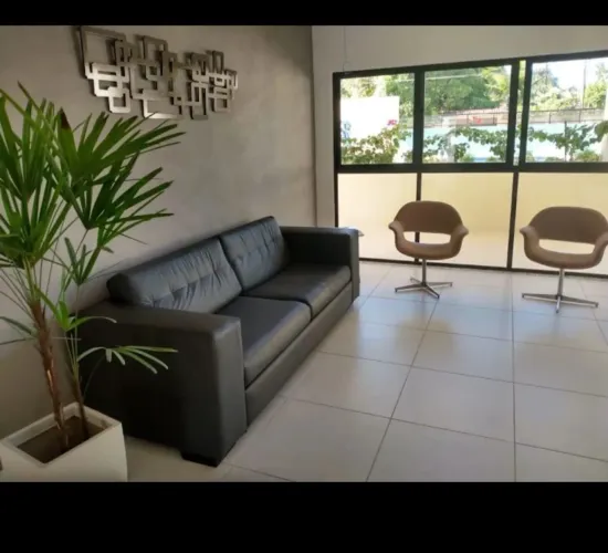 Aluga-se um quarto para o sexo feminino. Sou moradora e proprietária.