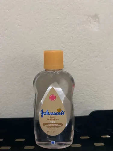 Óleo hidratante Johnson's Baby Amêndoas de 200ml.