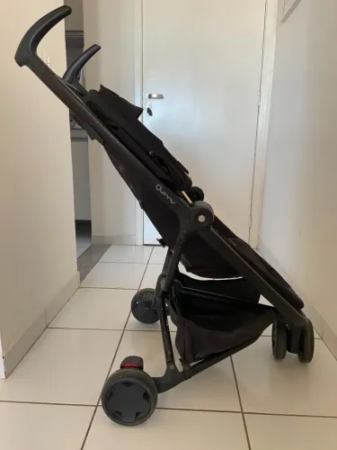 Carrinho Zapp Flex Quinny em ótimo estado
