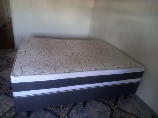 Box e colchão D33.