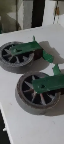 Par de Roldanas em perfeito estado