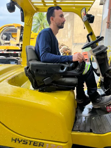 Venda Empilhadeira 5 Toneladas Hyster 2013 diesel.
