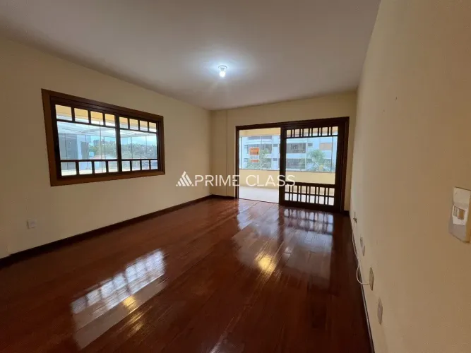 Apartamento 3 dormitórios com 1 suíte, Bairro Centro