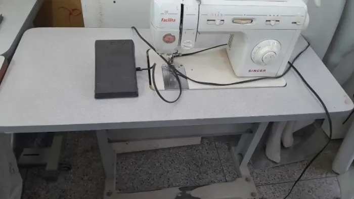  VENDO maquina domestica singer