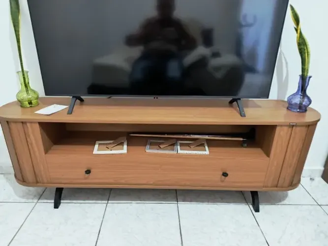 Estante de Televisão Semi Nova
