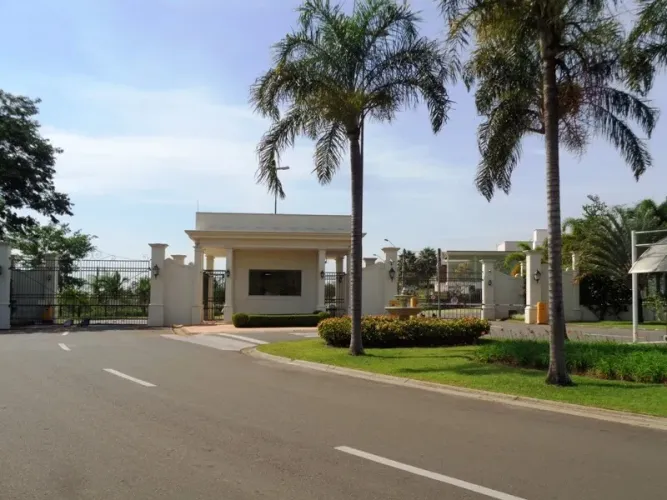 Terrenos e Chácaras - CONDOMÍNIO RESIDENCIAL MONTE ALEGRE