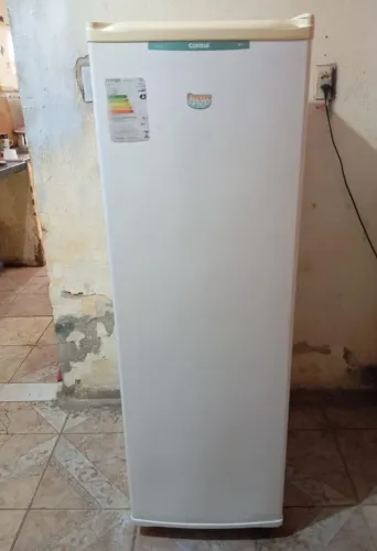 FREEZER VERTICAL CONSUL FUNCIONANDO PERFEITAMENTE ACEITO CARTÃO FAÇO A ENTREGA GARANTIA