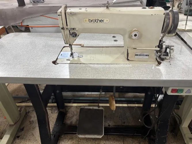 Máquina Reta Industrial