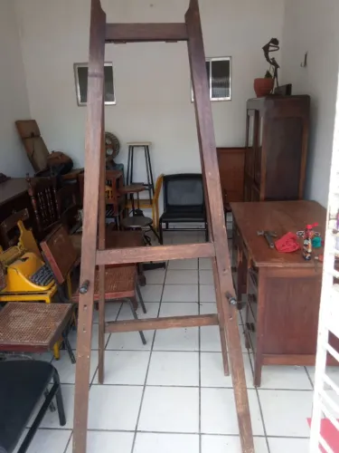 Suporte grande para pinturas