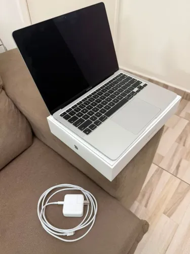 MacBook air M1 - 8GB / 256GB