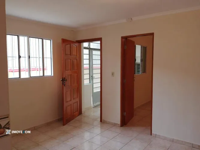 Aluguel de Casa com 02 quartos podendo ser 03 quartos na Cid. Patriarca, Vila Nhocune, Vil