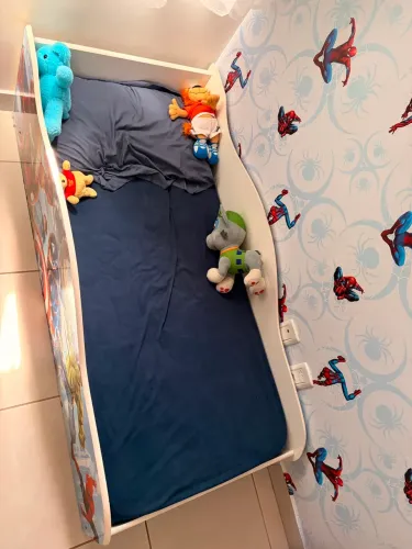 Cama infantil com colchão
