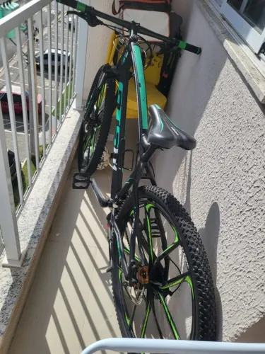 Bicicleta GTSM1, 29 machas, freio a disco