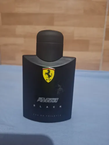 Perfume Ferrari Black s caixa