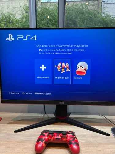 Playsation 4 Slim 1 TB + Controle em condições perfeitas de uso