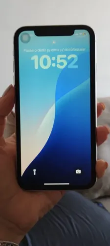 iPhone 11 - 64GB Usado