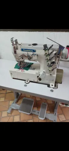 Máquina de costura