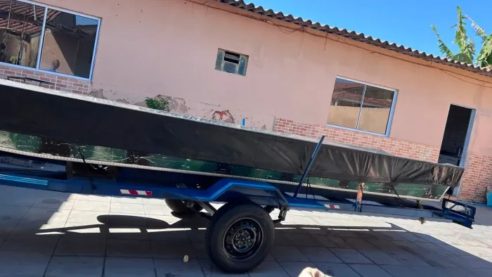 CANOA + MOTOR YAMAHA + CARRETA