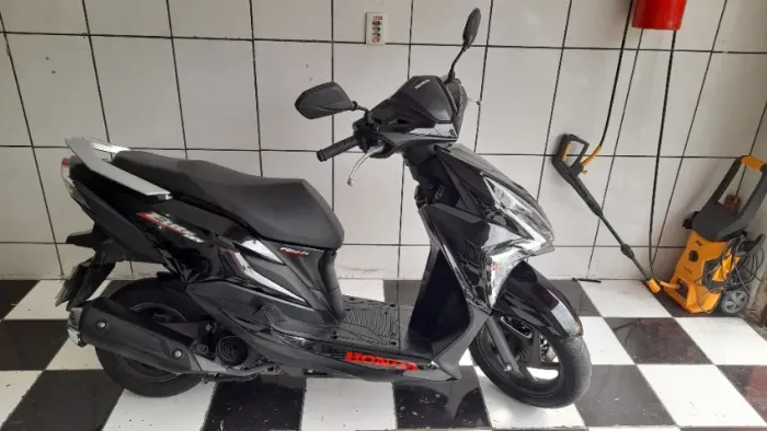 Honda Elite revisada com garantia