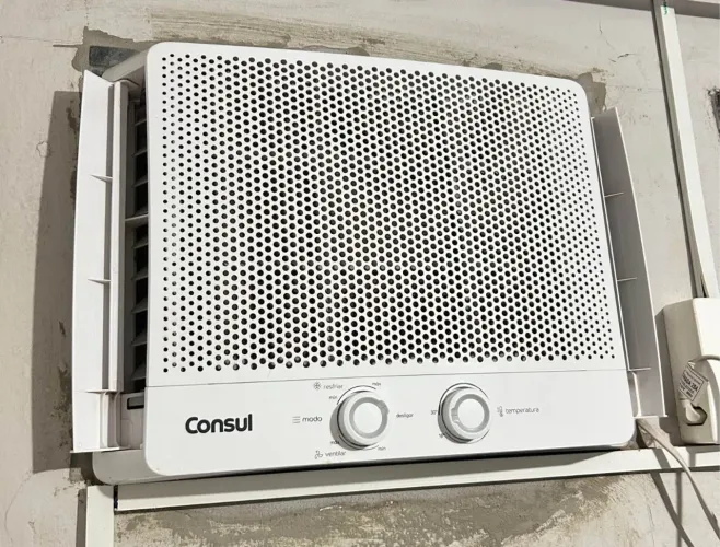 Ar condicionado Consul 10 mil BTUs 220w já higienizado