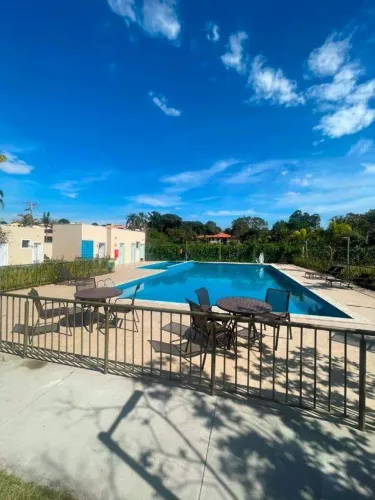 Apartamento de 2 Quartos com Piscina e Condomínio Completo para Aluguel
