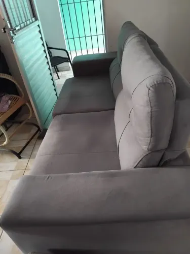 VENDO UM SOFÁ SUPER NOVO