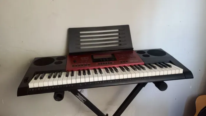 Teclado Cassio CTK-6250 (PERFEITO ESTADO e com estante)