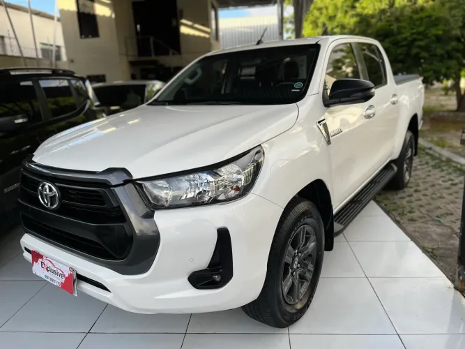 Toyota Hilux CD SR 4X4 2.8 TDI Diesel Aut. 2024