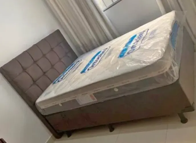 Cama box e colchão de 25 cm com cabeceira