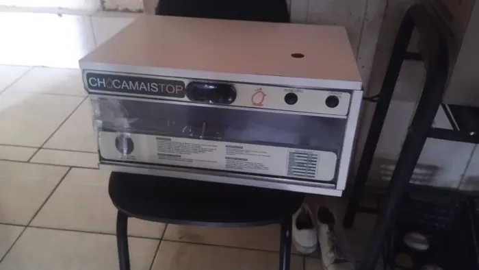 Vendo chocadeira usada marca July